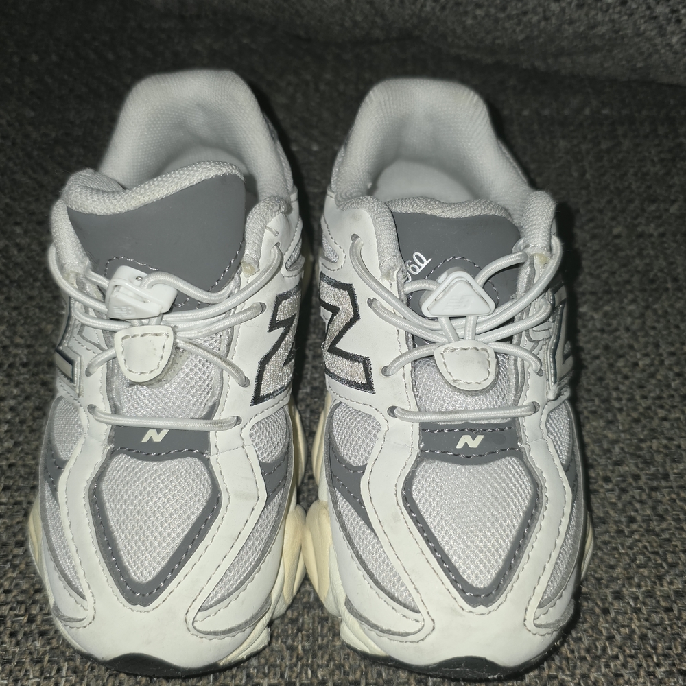 Toddler New Balance 9060 White And Gray Size 9
